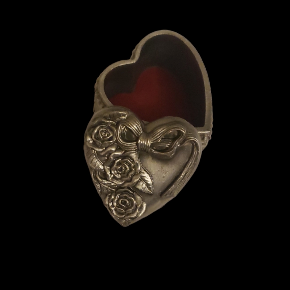 Papel Freelance Pewter Heart Shaped Trinket Box